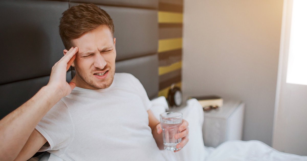 ¿La resaca te pega mucho? 3 cosas que deberías hacer para combatirla